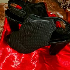 Womens leather peep toe bootie